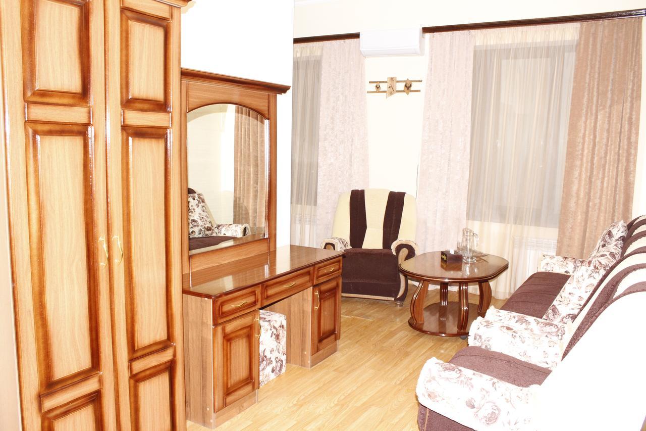 Hotel Fenix Complex Kapan Ngoại thất bức ảnh