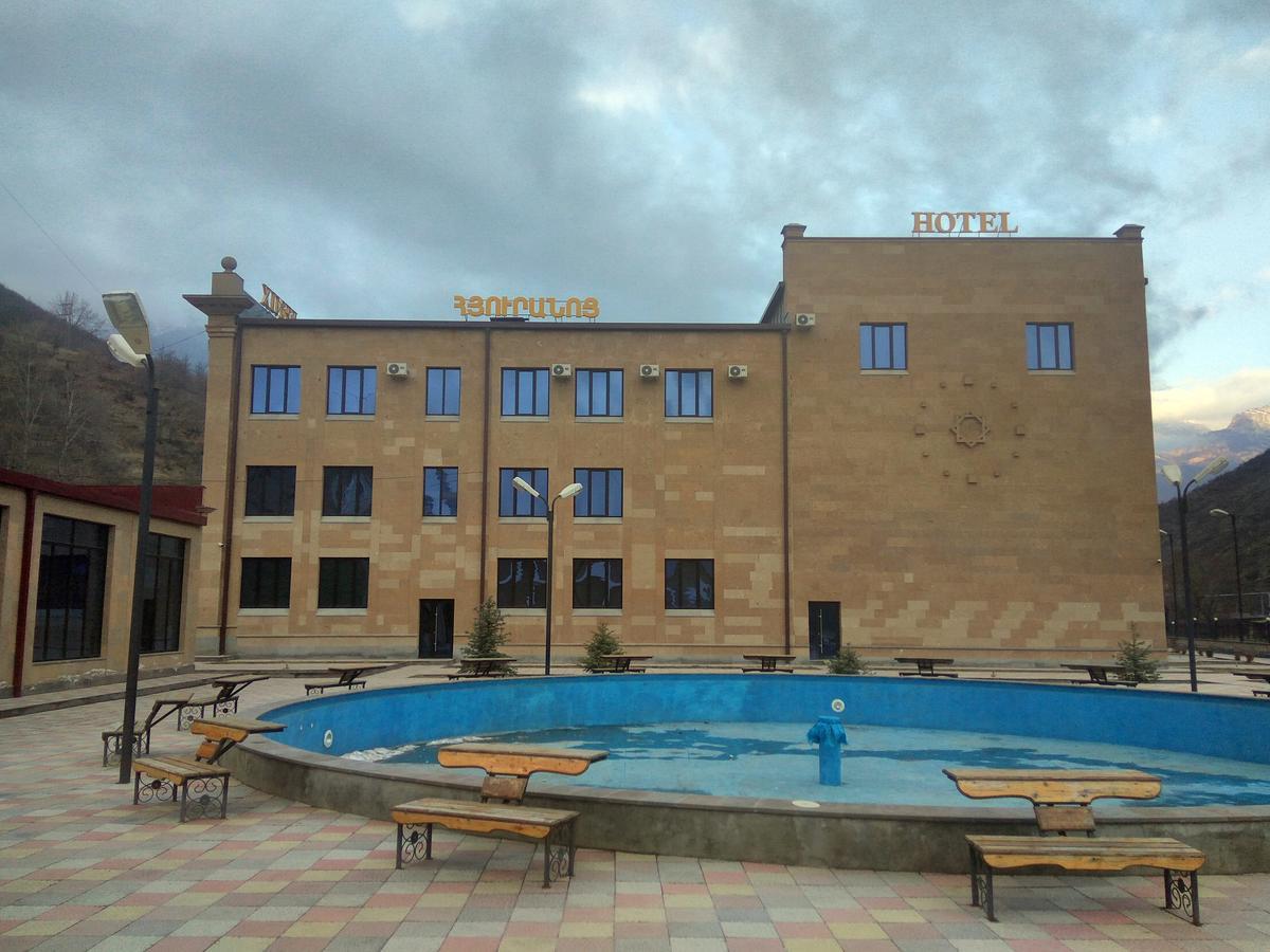 Hotel Fenix Complex Kapan Ngoại thất bức ảnh