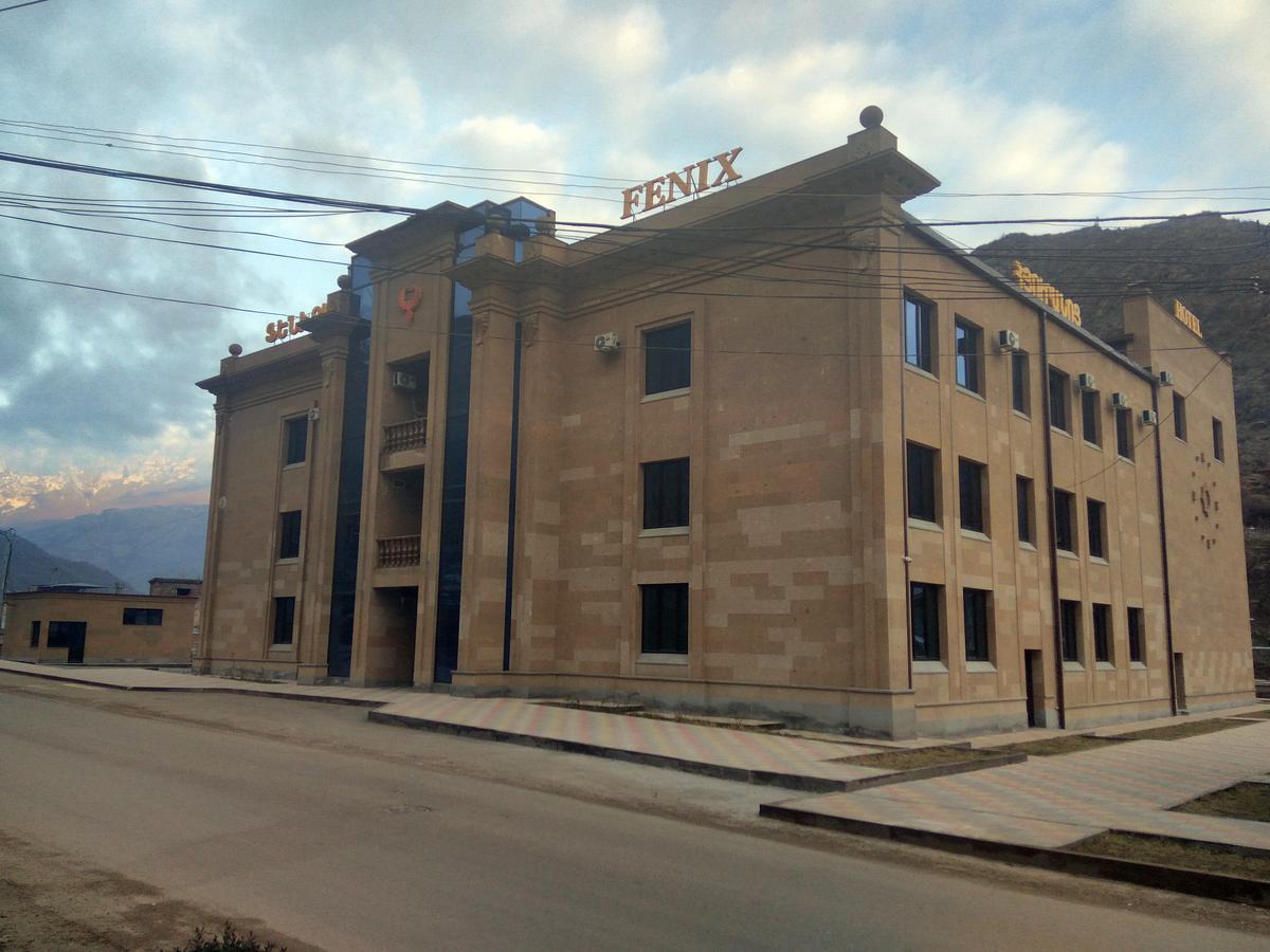 Hotel Fenix Complex Kapan Ngoại thất bức ảnh